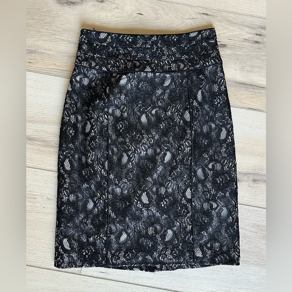 H&M lace pencil skirt